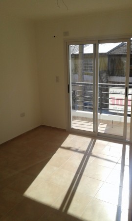 VENDO / Depto 1 dormitorio zona Av. Churruarin y Ayacucho